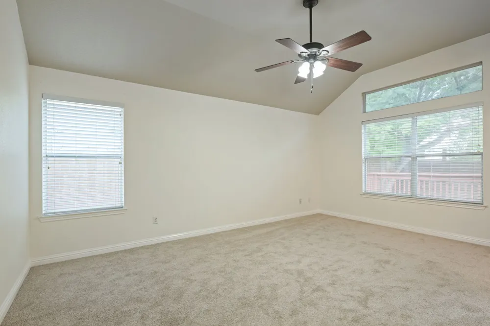 10013 Isle Royale Way Austin, TX 78747