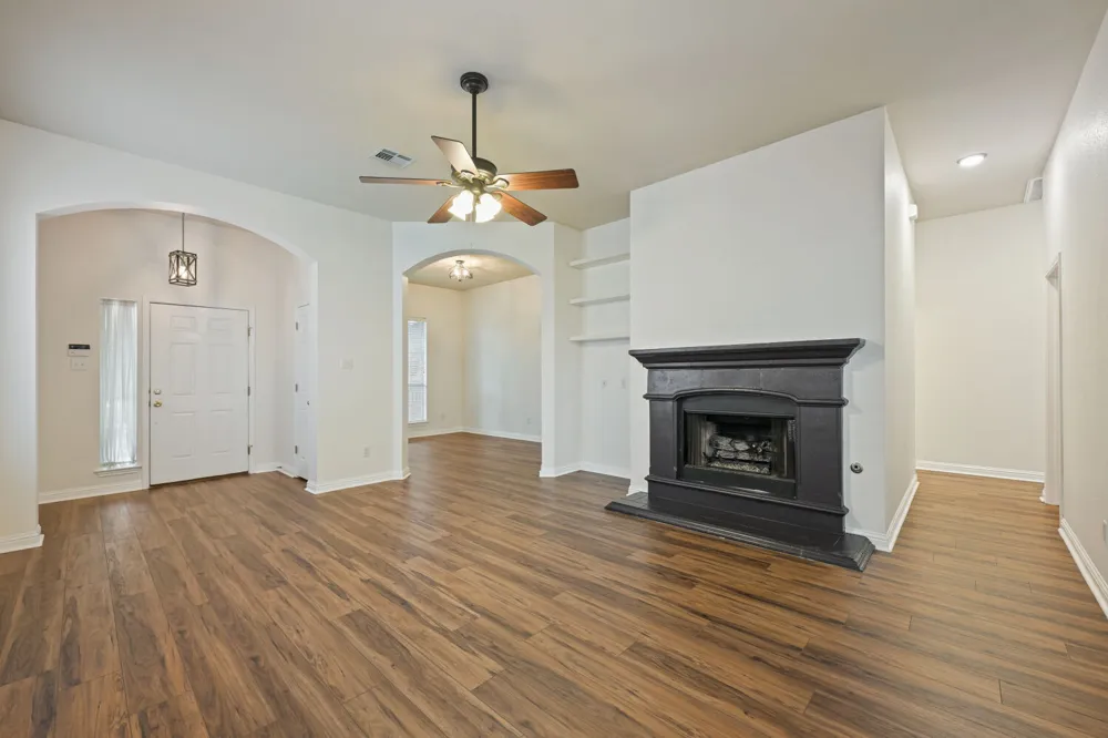 10013 Isle Royale Way Austin, TX 78747