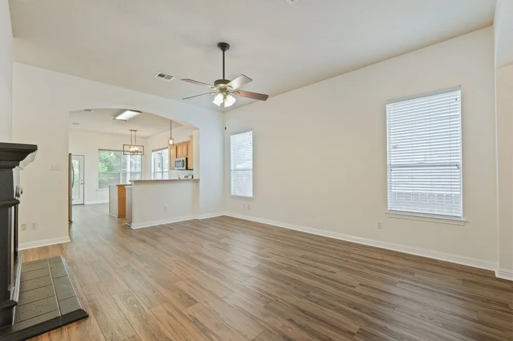 10013 Isle Royale Way Austin, TX 78747