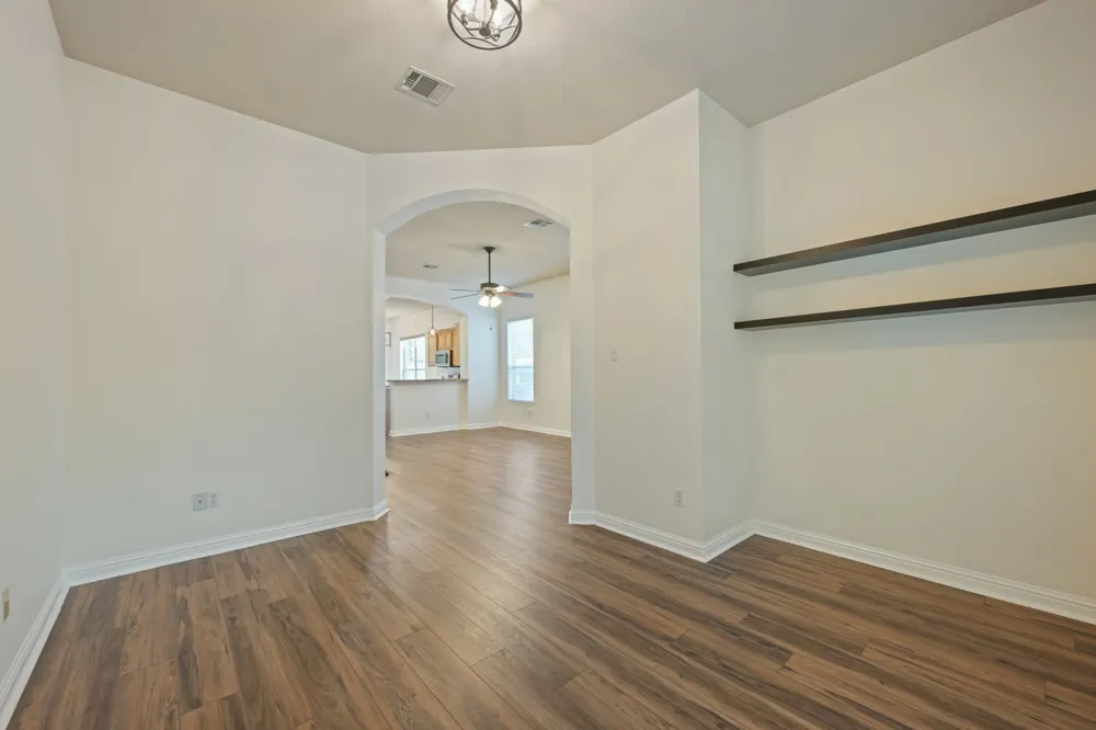 10013 Isle Royale Way Austin, TX 78747
