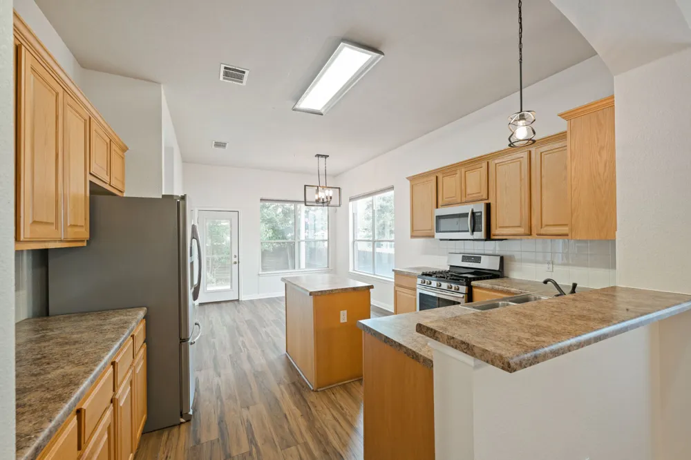 10013 Isle Royale Way Austin, TX 78747