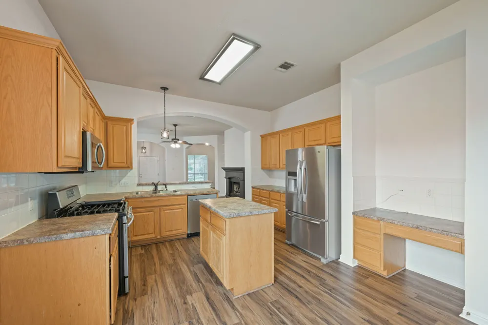 10013 Isle Royale Way Austin, TX 78747