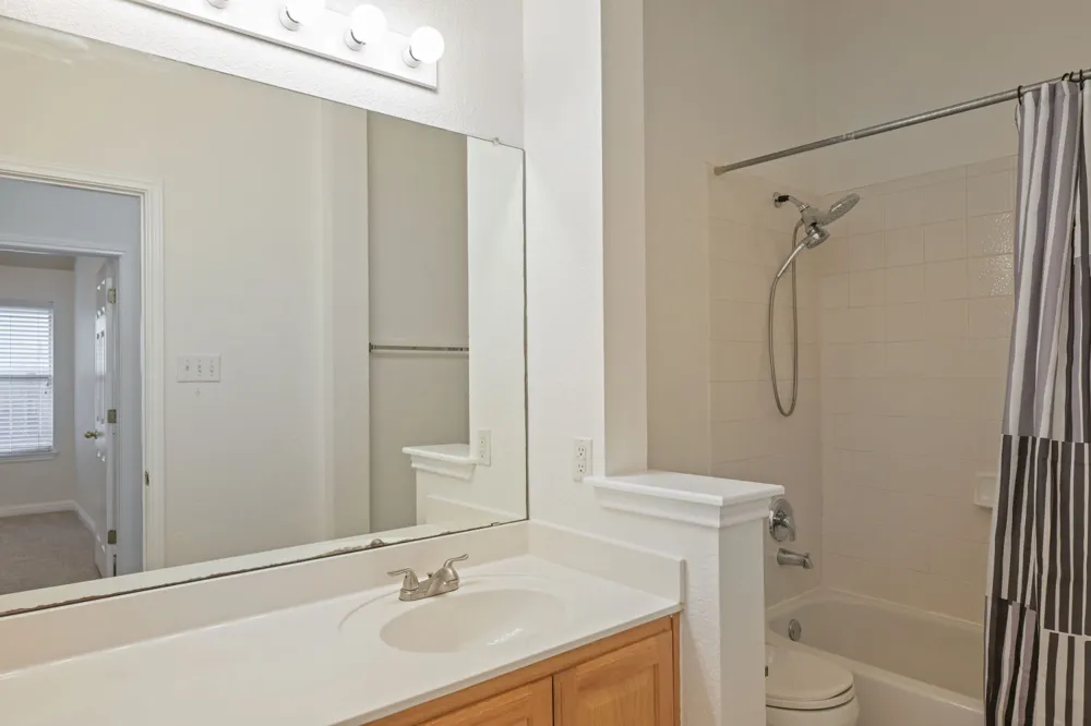 10013 Isle Royale Way Austin, TX 78747