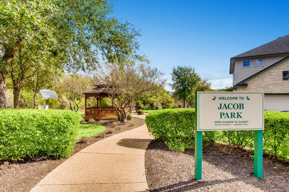 10013 Isle Royale Way Austin, TX 78747