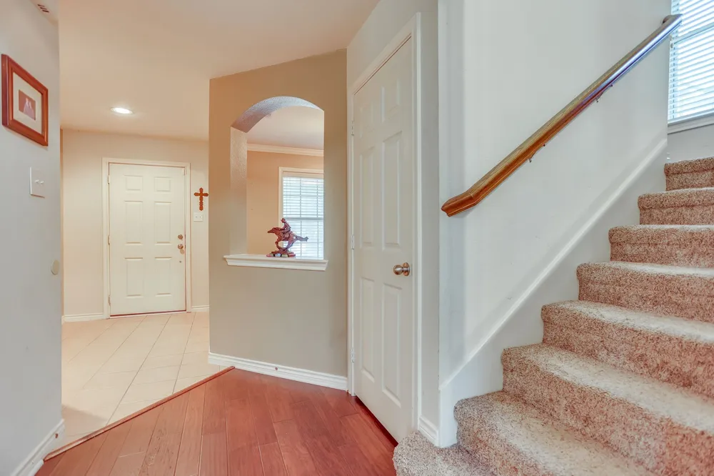 613 Cessna Court Saginaw, TX 76179