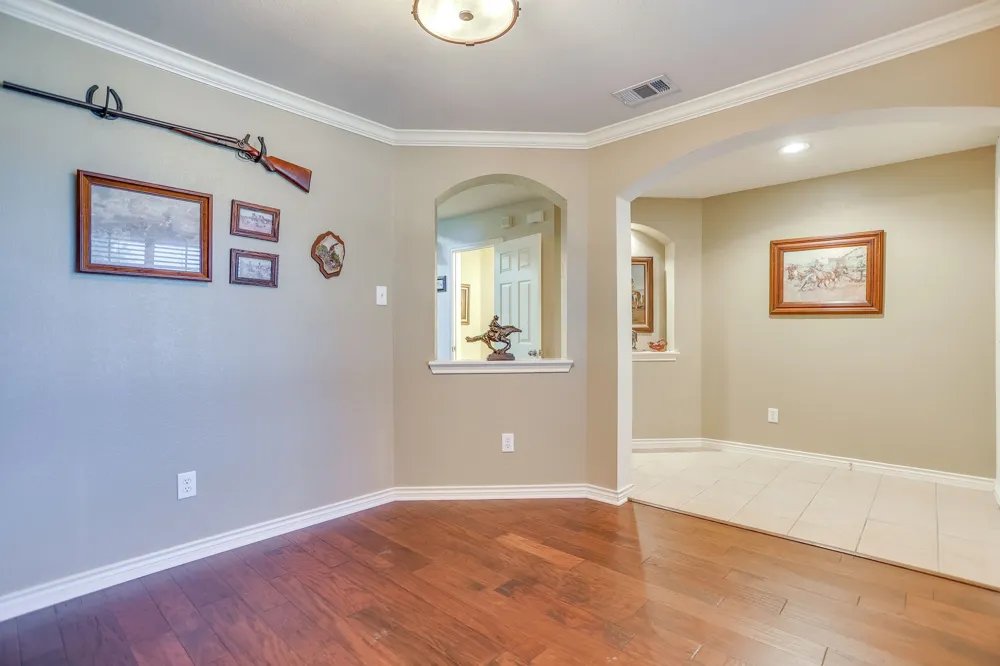 613 Cessna Court Saginaw, TX 76179