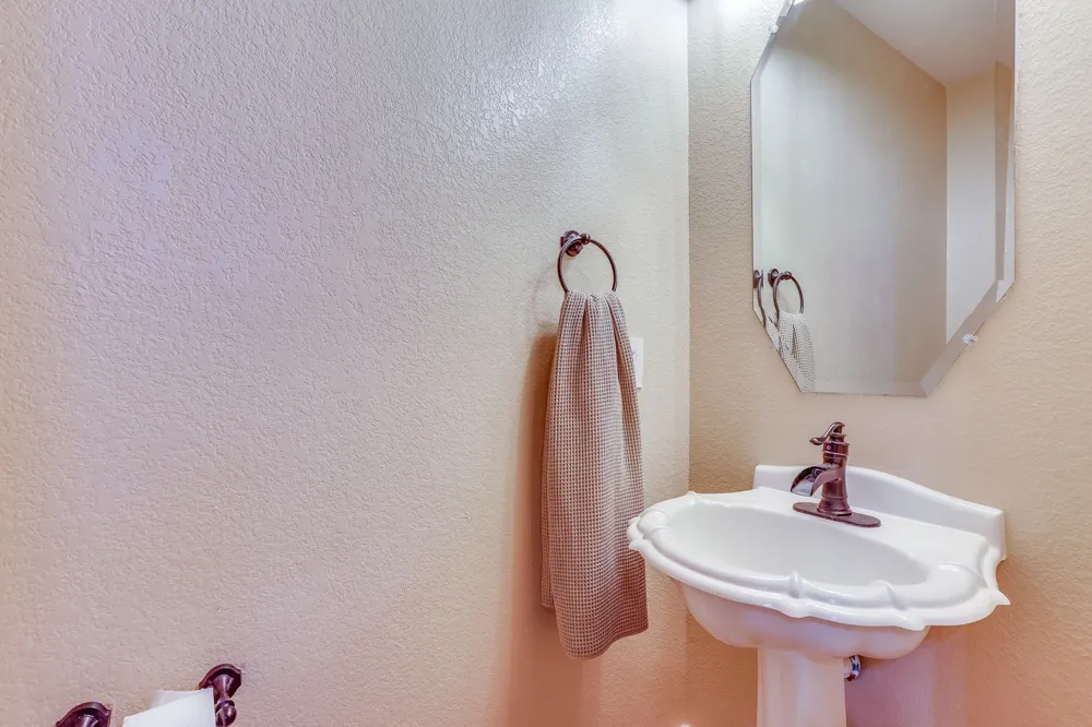 613 Cessna Court Saginaw, TX 76179