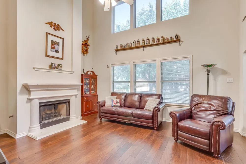 613 Cessna Court Saginaw, TX 76179