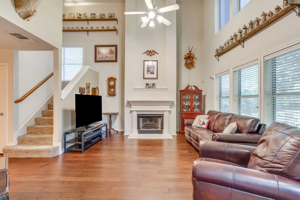 613 Cessna Court Saginaw, TX 76179