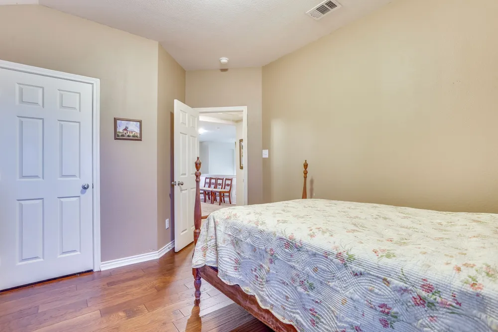 613 Cessna Court Saginaw, TX 76179