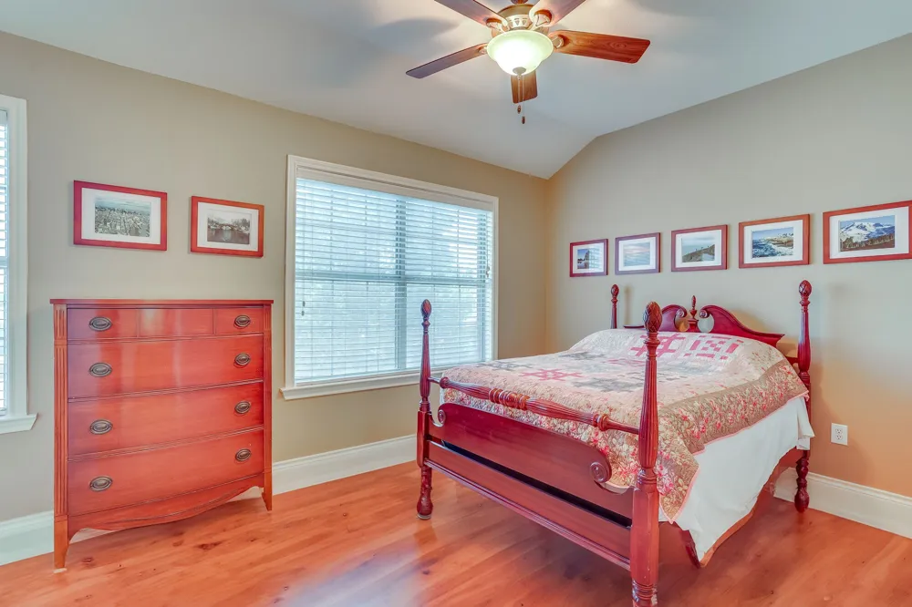 613 Cessna Court Saginaw, TX 76179