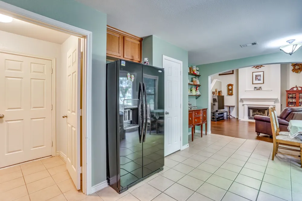 613 Cessna Court Saginaw, TX 76179