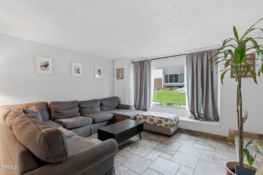 1209 Nilgai Place Ventura, CA 93003