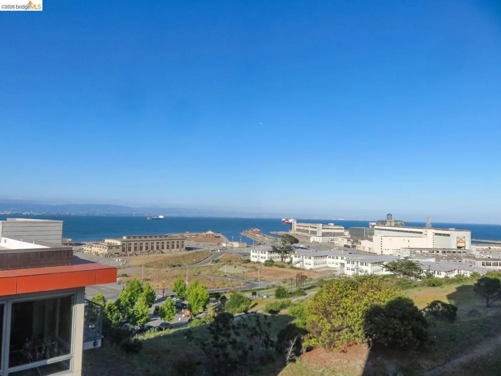 10 Innes Ct #307 San Francisco, CA 94124