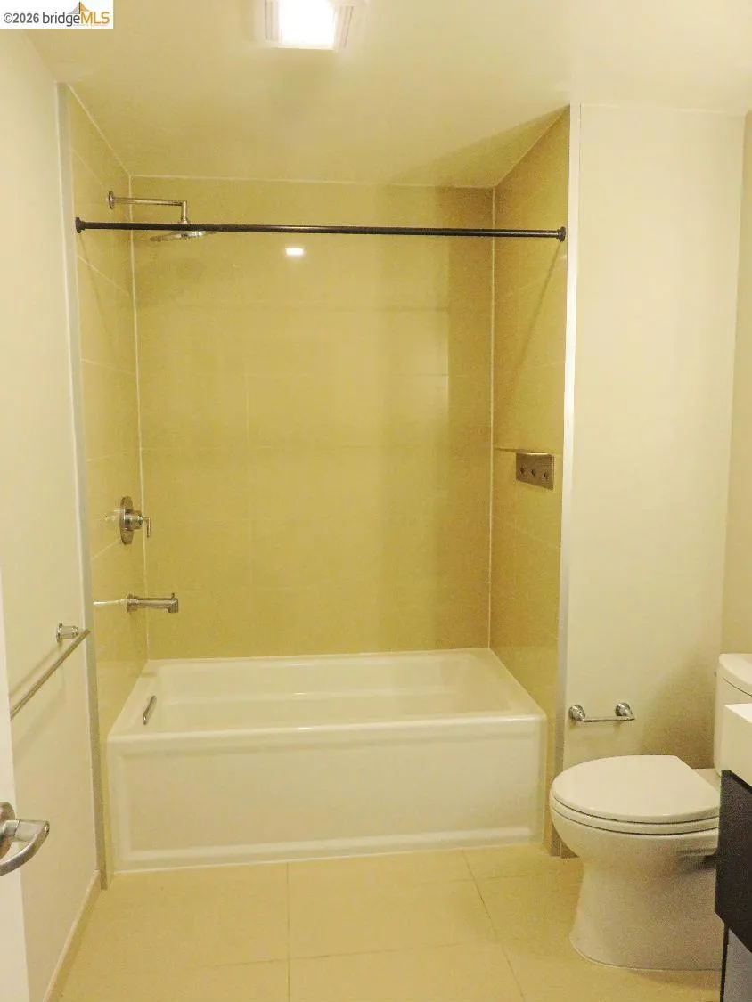 10 Innes Ct #307 San Francisco, CA 94124