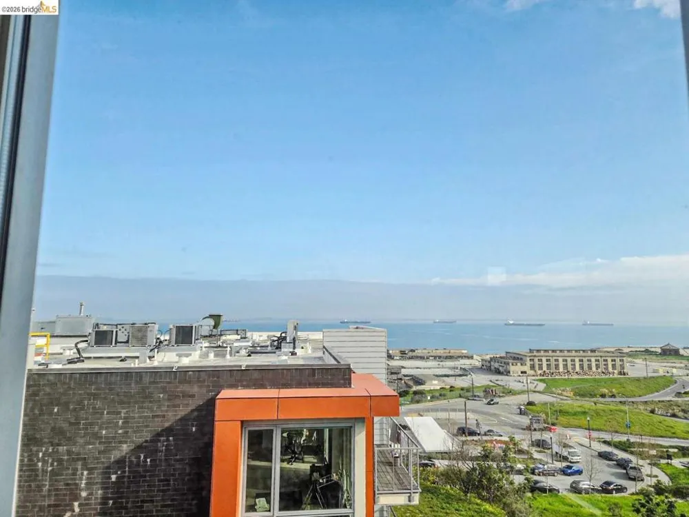 10 Innes Ct #307 San Francisco, CA 94124