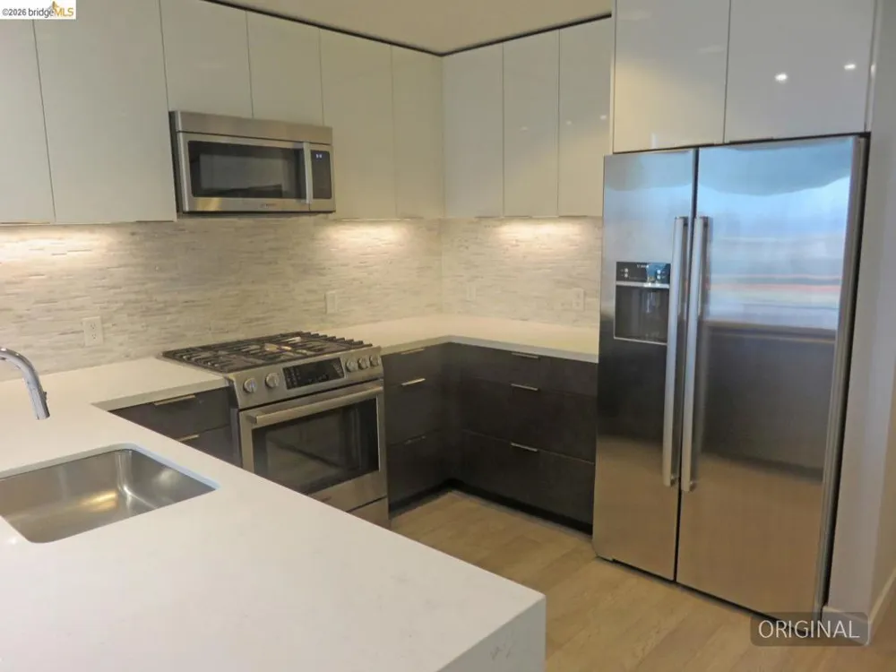10 Innes Ct #307 San Francisco, CA 94124
