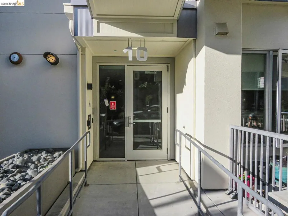 10 Innes Ct #307 San Francisco, CA 94124