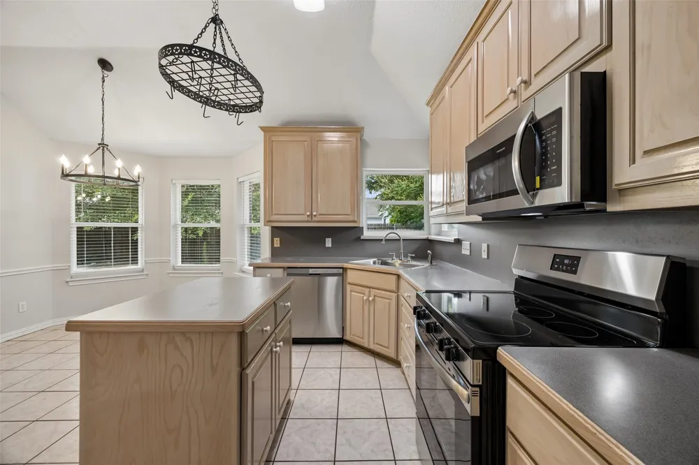 216 Point Circle Pilot Point, TX 76258