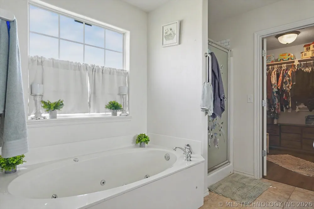 27756 E 112th Street S Coweta, OK 74429