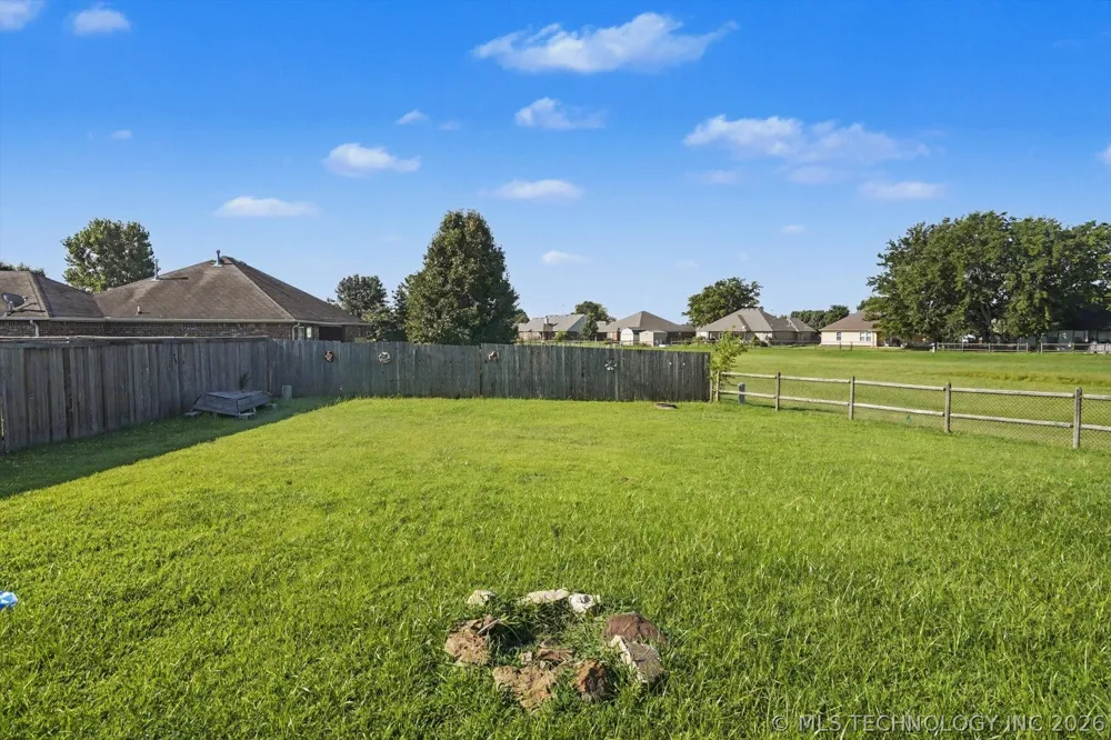 27756 E 112th Street S Coweta, OK 74429