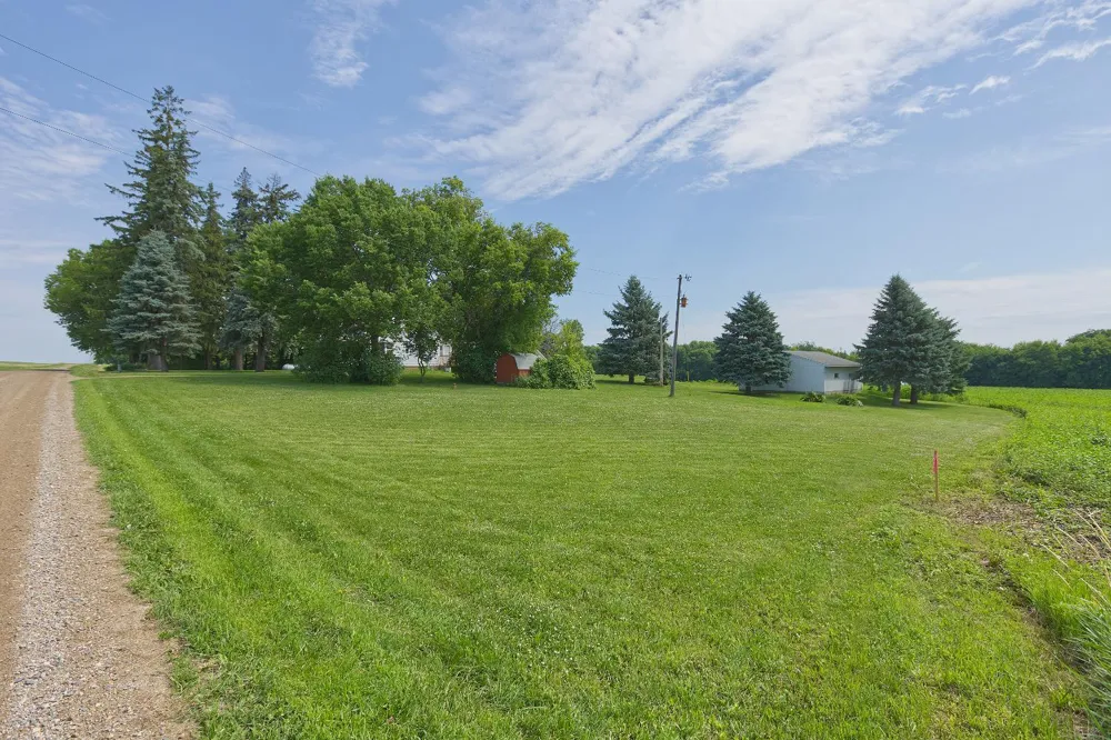 8412 Ingram Avenue SW Howard Lake, MN 55349