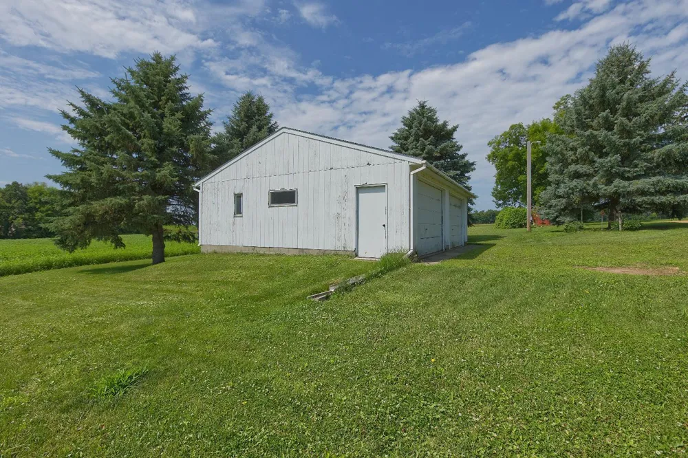 8412 Ingram Avenue SW Howard Lake, MN 55349