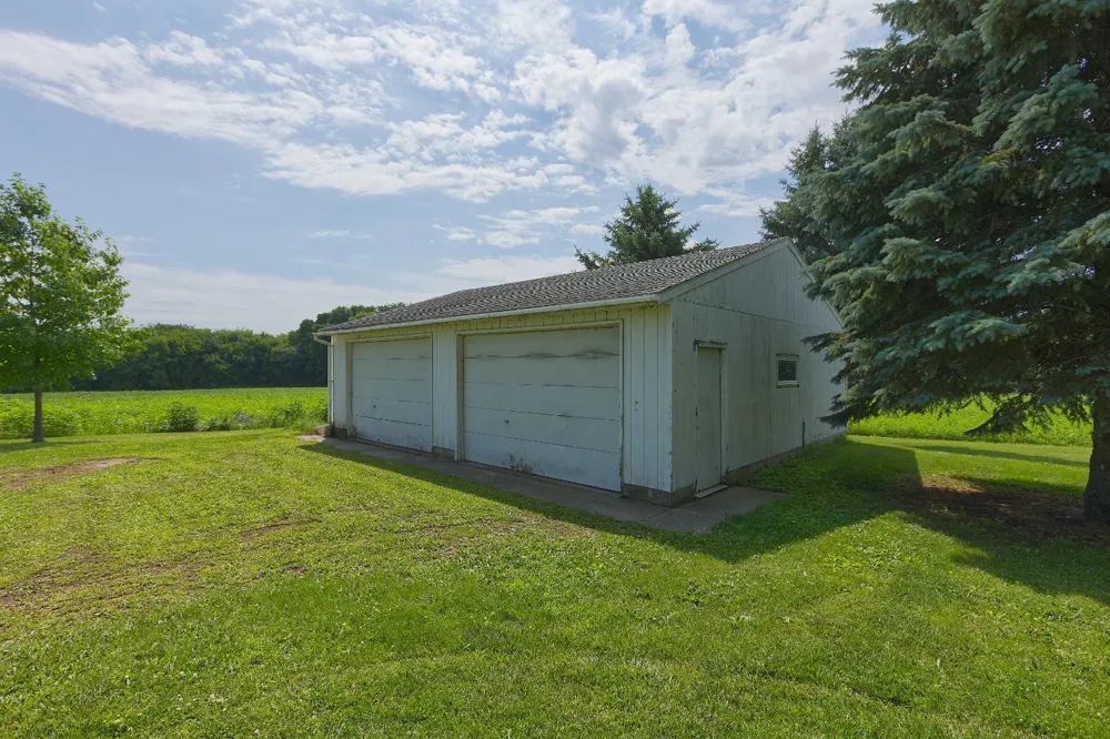 8412 Ingram Avenue SW Howard Lake, MN 55349
