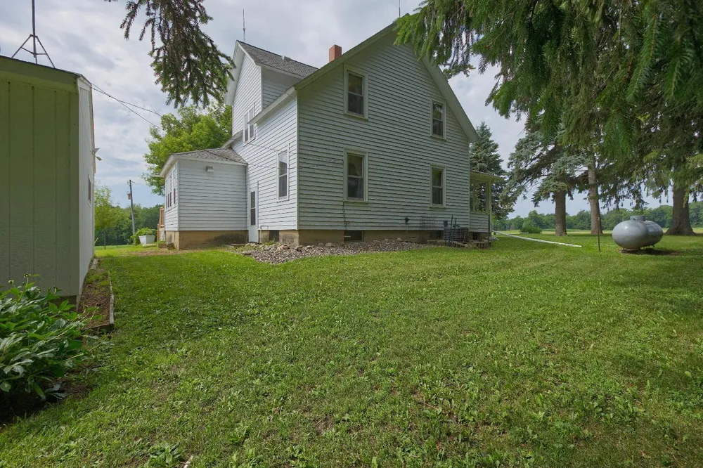 8412 Ingram Avenue SW Howard Lake, MN 55349
