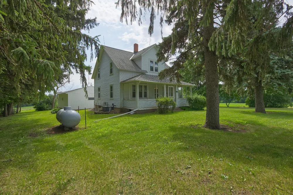 8412 Ingram Avenue SW Howard Lake, MN 55349
