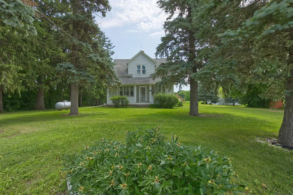 8412 Ingram Avenue SW Howard Lake, MN 55349