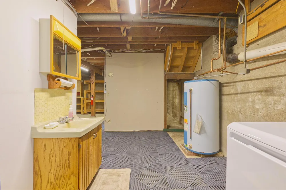 8412 Ingram Avenue SW Howard Lake, MN 55349