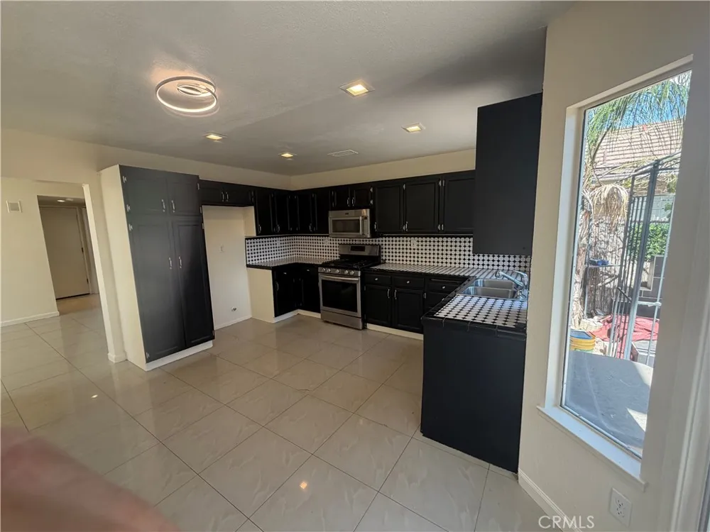 507 Coudures Way Perris, CA 92571