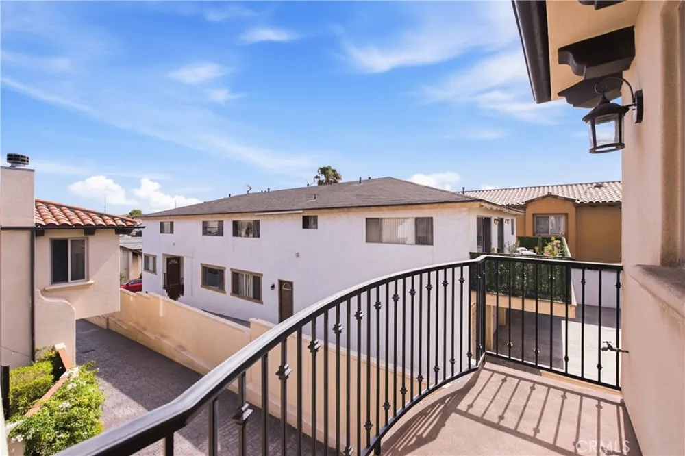 1918 Harriman Lane Redondo Beach, CA 90278