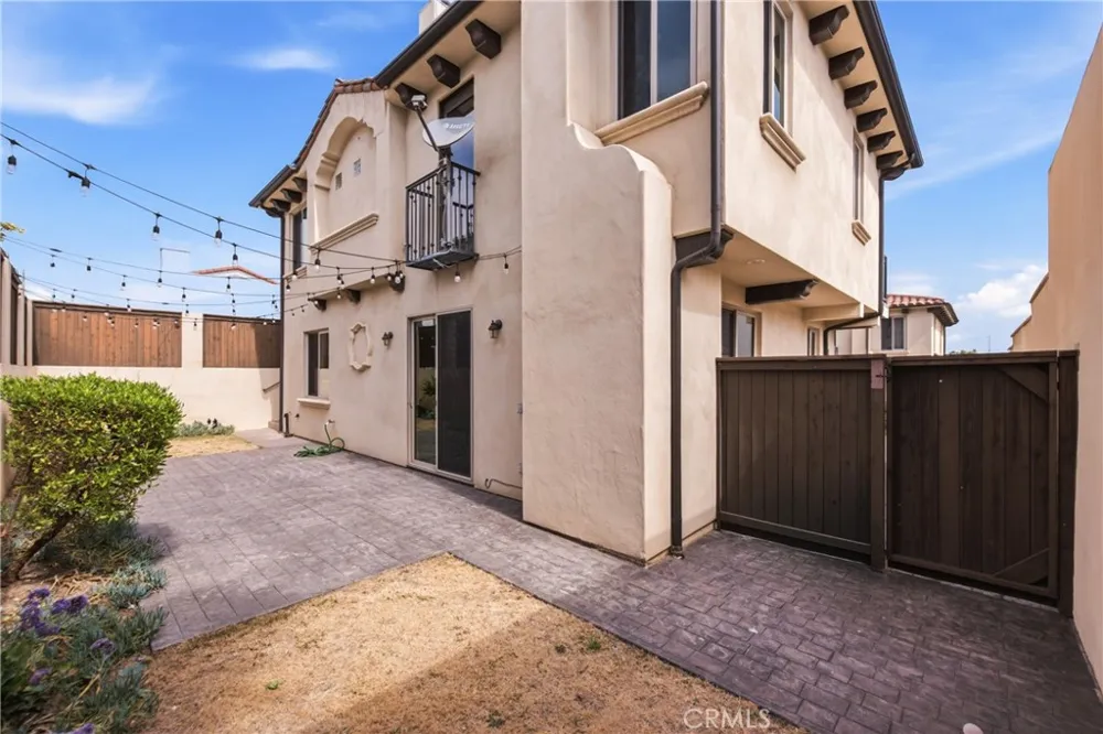 1918 Harriman Lane Redondo Beach, CA 90278
