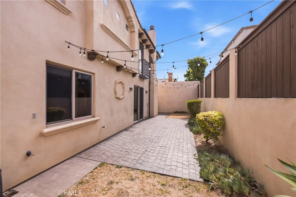 1918 Harriman Lane Redondo Beach, CA 90278