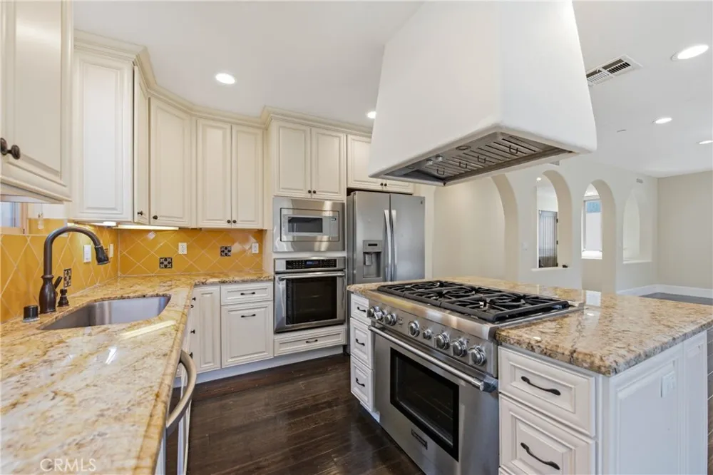 1918 Harriman Lane Redondo Beach, CA 90278