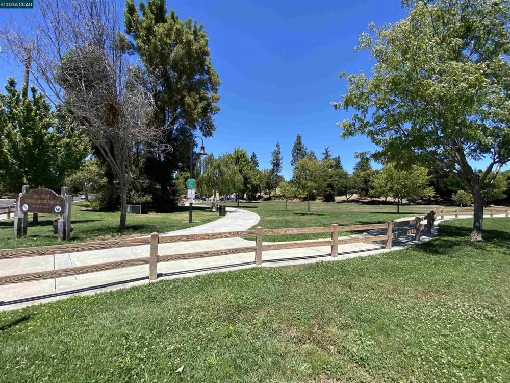 209 Hidden Creek Ct Martinez, CA 94553