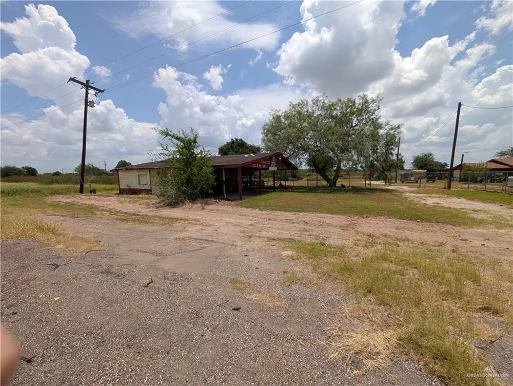 37616 EXPWY 281 Highway San Manuel, TX 78542
