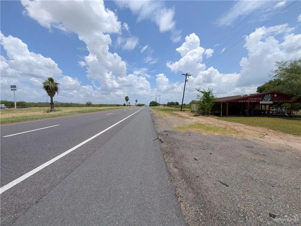 37616 EXPWY 281 Highway San Manuel, TX 78542