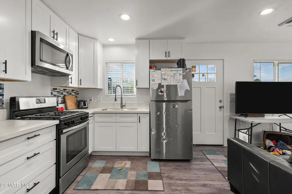 5358 Willow View Drive Camarillo, CA 93012