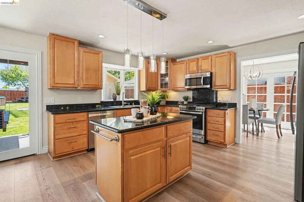 2092 Casa Grande St Benicia, CA 94510