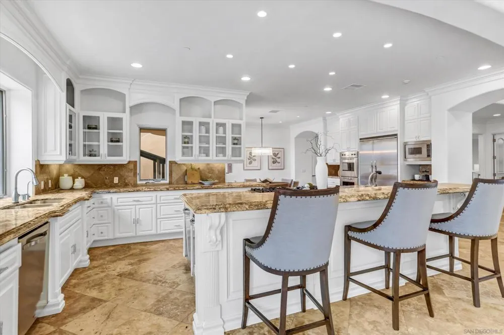 6102 Avenida Alteras Rancho Santa Fe, CA 92067