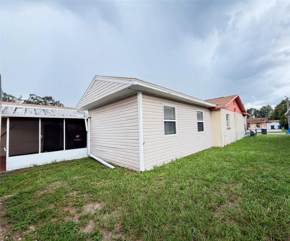 3306 W BURKE STREET Tampa, FL 33614