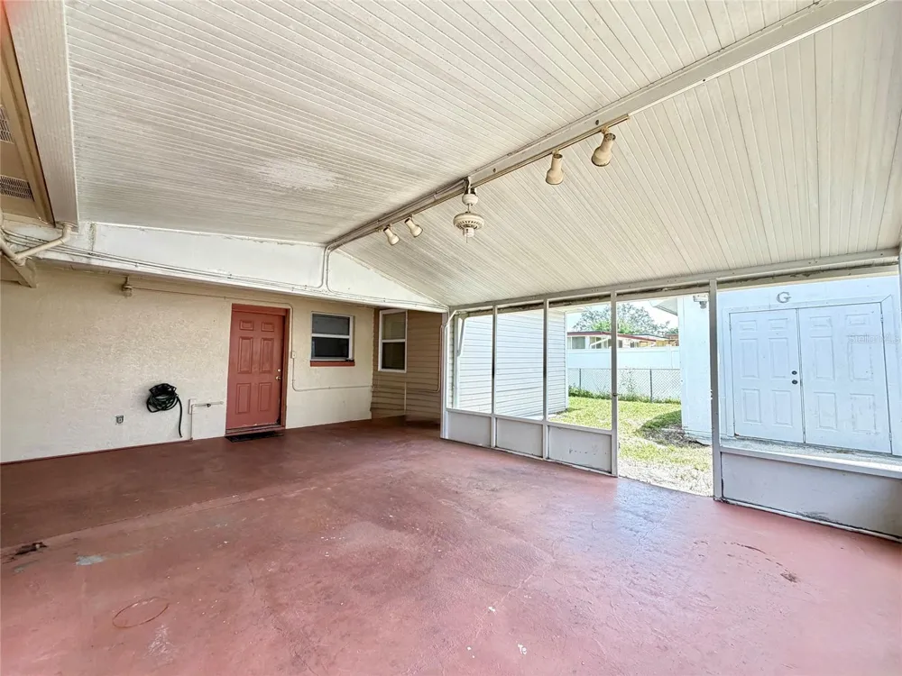 3306 W BURKE STREET Tampa, FL 33614