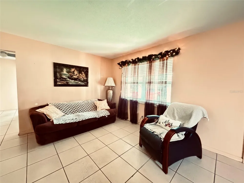 3306 W BURKE STREET Tampa, FL 33614