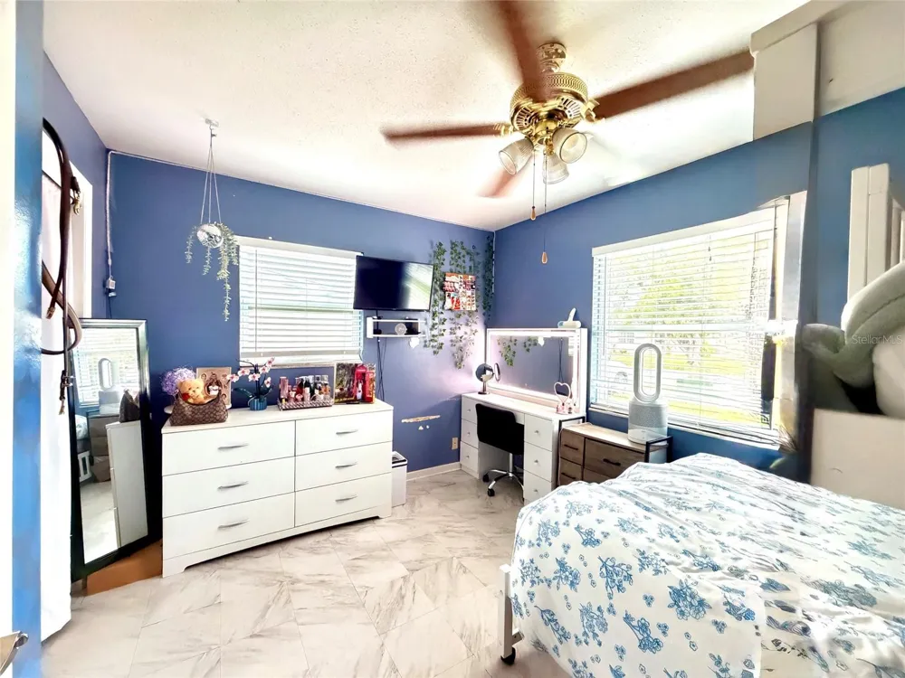 3306 W BURKE STREET Tampa, FL 33614