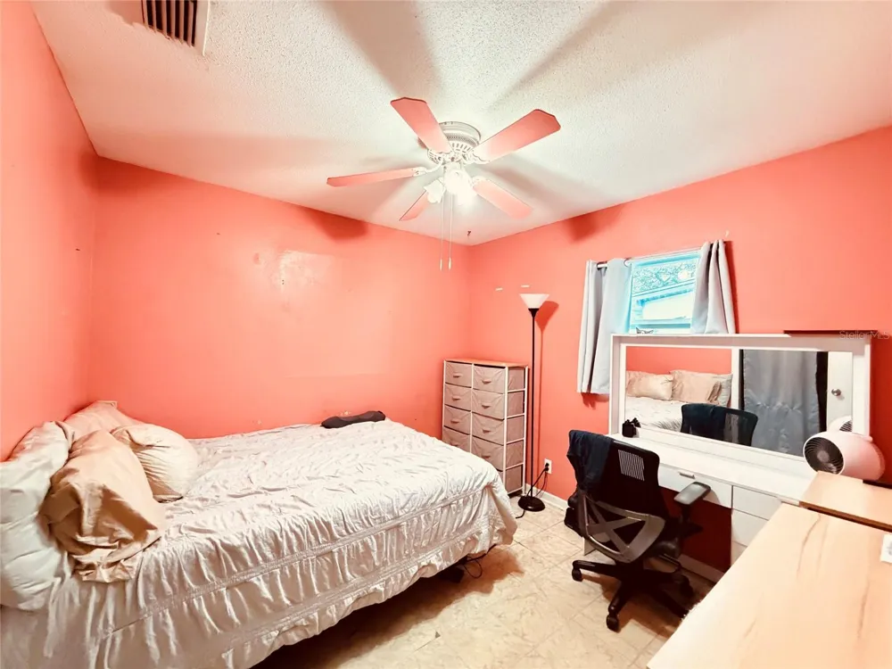 3306 W BURKE STREET Tampa, FL 33614