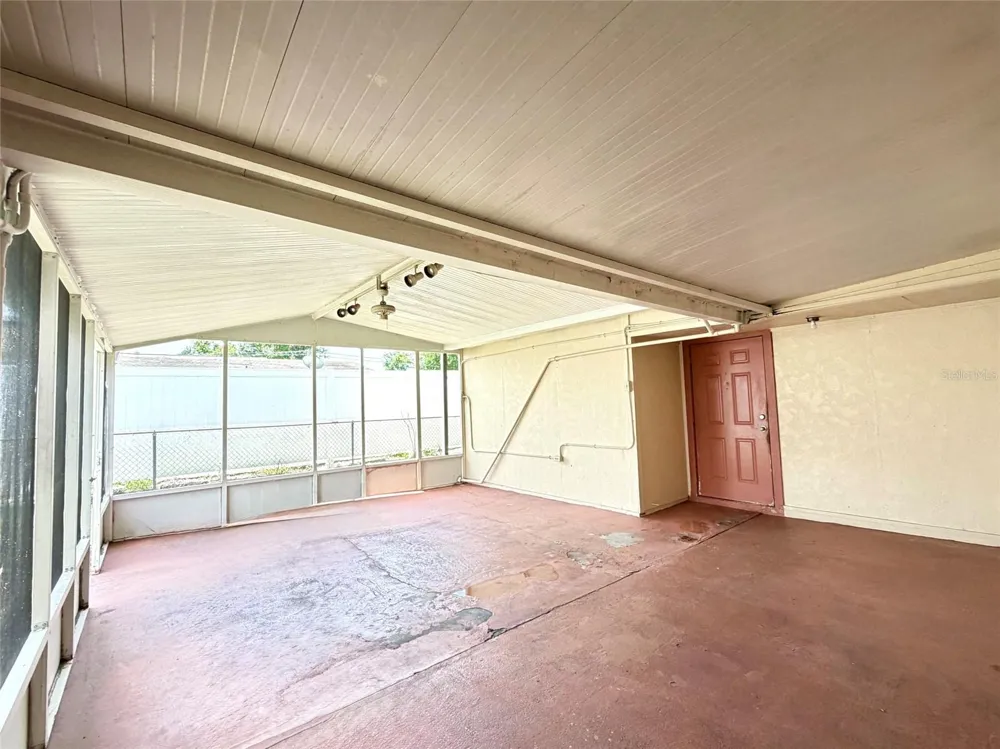 3306 W BURKE STREET Tampa, FL 33614
