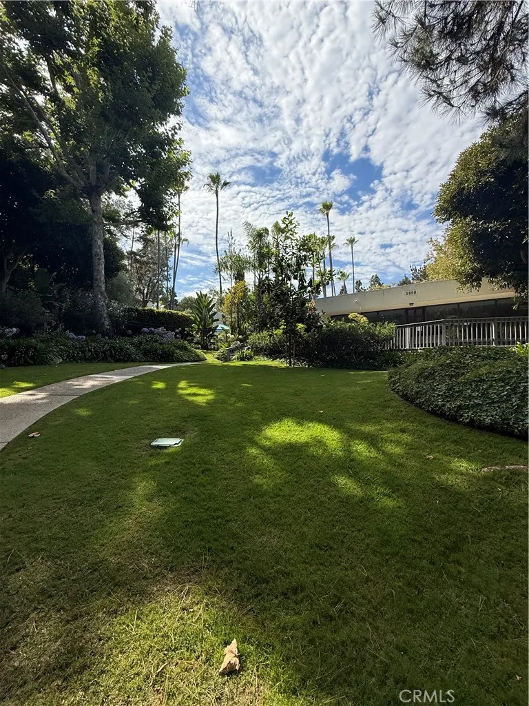 3605 W Hidden Lane #218 Rolling Hills Estates, CA 90274